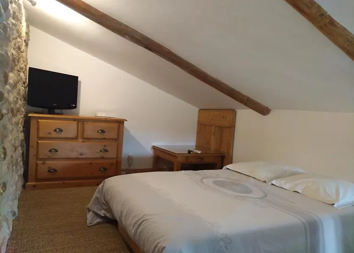 Séjour chez l'habitant De Lou Mas *